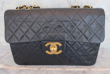 将图片加载到图库查看器，CHANEL/香奈儿 大号CF 单盖 链条包 羊皮 Black/Gold hadware(黑色/金色金属) 肩背包 600080029
