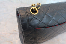 将图片加载到图库查看器，CHANEL/香奈儿 巴黎限定 CF 双盖 链条包 羊皮 Black/Gold hadware(黑色/金色金属) 肩背包 800030144
