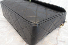 Load image into Gallery viewer, CHANEL Matelasse chain shoulder bag Caviar skin Black/Gold hadware Shoulder bag 600110141
