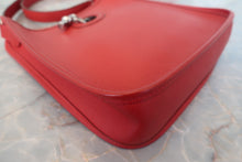 将图片加载到图库查看器，HERMES VESPA TPM Graine Couchevel leather Rouge vif □H刻印 Shoulder bag 700090148
