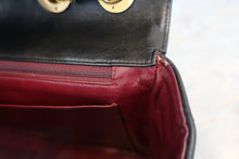 Load image into Gallery viewer, CHANEL  V-Stitch chain shoulder bag Lambskin Black/Gold hadware Shoulder bag 700100063
