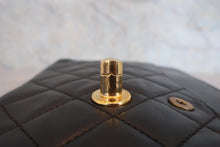 将图片加载到图库查看器，CHANEL/香奈儿 巴黎限定 CF 双盖 链条包 羊皮 Black/Gold hadware(黑色/金色金属) 肩背包 800030144
