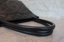 Load image into Gallery viewer, CHANEL Medallion Tote Caviar skin Black/Silver hardware Tote bag 800090108
