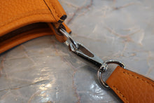将图片加载到图库查看器，HERMES  EVELYNE TPM Clemence leather Orange C刻印 Shoulder bag 700090048
