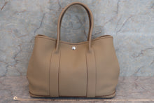 将图片加载到图库查看器，HERMES GARDEN PARTY PM Negonda leather Trench □L刻印 Tote bag 600100087
