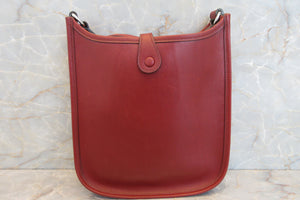 HERMES EVELYNE TPM Box carf leather Rouge H □F Engraving Shoulder bag 600120019