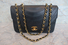 画像をギャラリービューアに読み込む, CHANEL/シャネル チェーンショルダーバッグ ラムスキン ブラック/ゴールド金具 ショルダーバッグ 800030128
