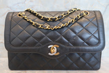 Load image into Gallery viewer, CHANEL Paris Limited Matelasse double flap chain shoulder bag Lambskin Black/Gold hadware Shoulder bag 700100075
