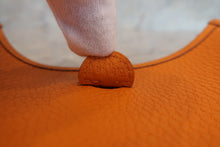 将图片加载到图库查看器，HERMES  EVELYNE TPM Clemence leather Orange C刻印 Shoulder bag 700090048
