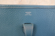 将图片加载到图库查看器，HERMES EVELYNE 2PM Clemence leather Blue jean □K刻印 Shoulder bag 700120171
