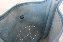 将图片加载到图库查看器，HERMES EVELYNE 2PM Clemence leather Blue jean □K刻印 Shoulder bag 700120171
