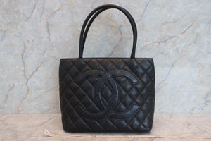 CHANEL/シャネル 復刻トート キャビアスキン ブラック/ゴールド金具 トートバッグ 700090015