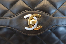 Load image into Gallery viewer, CHANEL Paris Limited Matelasse double flap chain shoulder bag Lambskin Black/Gold hadware Shoulder bag 700100075
