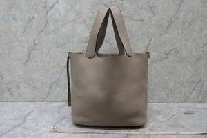 HERMES／エルメス ピコタンロックＭＭ トリヨンクレマンス トゥルティエールグレー □N刻印 ハンドバッグ 700090041