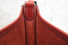 Load image into Gallery viewer, HERMES EVELYNE TPM Box carf leather Rouge H □F Engraving Shoulder bag 600120019
