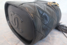 將圖片載入圖庫檢視器 CHANEL/シャネル マトラッセフリンジチェーンショルダーバッグ ラムスキン ブラック/ゴールド金具 ショルダーバッグ 700120256
