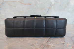 CHANEL/シャネル チョコバーミニチェーンショルダーバッグ ラムスキン ブラック/ゴールド金具 ショルダーバッグ 700050268