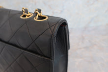 Load image into Gallery viewer, CHANEL 2.55 Matelasse Chain shoulder bag Lambskin Black/Gold hadware Shoulder bag 600080036
