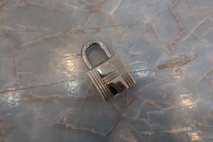 HERMES／エルメス ピコタンロックエクラＰＭ トリヨンクレマンス/ヴォースイフト ローズメキシコ/ルージュクー Z刻印 ハンドバッグ 700080029