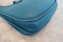将图片加载到图库查看器，HERMES EVELYNE 3PM Clemence leather Blue izmir Shoulder bag 800040133
