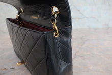 Load image into Gallery viewer, CHANEL Matelasse Full Flap chain shoulder bag Lambskin Black/Gold hadware Shoulder bag 800030134
