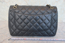 将图片加载到图库查看器，CHANEL/香奈儿 中号CF 双盖 双链条包 羊皮 Black/Gold hadware(黑色/金色金属) 肩背包 800010203
