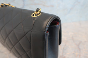 CHANEL/シャネル ダイアナマトラッセチェーンショルダーバッグ ラムスキン ブラック/ゴールド金具 ショルダーバッグ 700090012