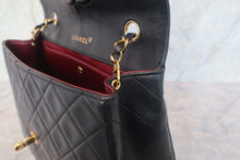 将图片加载到图库查看器，CHANEL/香奈儿 CF 链条包 羊皮 Black/Gold hadware(黑色/金色金属) 肩背包 700120196
