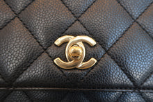 画像をギャラリービューアに読み込む, CHANEL/シャネル マトラッセ台形ハンドバッグ キャビアスキン ブラック/ゴールド金具 ハンドバッグ 800050003
