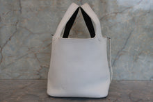 Load image into Gallery viewer, HERMES PICOTIN PM Bi-color Clemence leather/Epsom leather White/Black □J Engraving Hand bag 700110109
