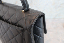 Load image into Gallery viewer, CHANEL Matelasse trapezoid hand bag Caviar skin Black/Gold hadware Hand bag 600080028
