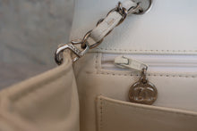 将图片加载到图库查看器，CHANEL/香奈儿 戴妃 CF 链条包 羊皮 White/Silver hadware(白色/银色金属) 肩背包 800030064
