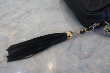 将图片加载到图库查看器，CHANEL/香奈儿 CF 流苏 链条 肩背包 羊皮 Black/Gold hadware(黑色/金色金属) 肩背包 700120216
