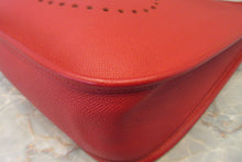 Load image into Gallery viewer, HERMES  EVELYNE1 GM Graine Couchevel leather Rouge vif □F Engraving Shoulder bag 700090118
