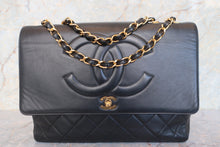 画像をギャラリービューアに読み込む, CHANEL/シャネル ココマークチェーンショルダーバッグ ラムスキン ブラック/ゴールド金具 ショルダーバッグ 700110127
