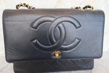 画像をギャラリービューアに読み込む, CHANEL/シャネル ココマークチェーンショルダーバッグ ラムスキン ブラック/ゴールド金具 ショルダーバッグ 700110127
