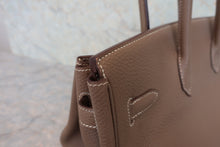 画像をギャラリービューアに読み込む, HERMES／エルメス バーキン35 トリヨンクレマンス エトゥープ □P刻印 ハンドバッグ 800080035
