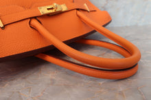 Load image into Gallery viewer, HERMES BIRKIN 35 Clemence leather Orange □P Engraving Hand bag 600110157
