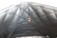 Load image into Gallery viewer, CHANEL Matelasse trapezoid hand bag Caviar skin Black/Gold hadware Hand bag 600080028
