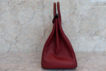 Load image into Gallery viewer, HERMES HAUT A COURROIRE 32 Graine Couchevel leather Rouge H 〇X Engraving Hand bag 600040233
