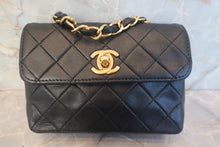 將圖片載入圖庫檢視器 CHANEL/シャネル ミニマトラッセチェーンショルダーバッグ ラムスキン ブラック/ゴールド金具 ショルダーバッグ 700120257
