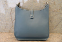 Load image into Gallery viewer, HERMES  EVELYNE1 GM Graine Couchevel leather Blue jean □A Engraving Shoulder bag 700090122
