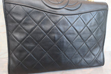 Load image into Gallery viewer, CHANEL Matelasse chain shoulder bag Lambskin Black/Gold hadware Shoulder bag 600090139
