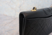 Load image into Gallery viewer, CHANEL Matelasse chain shoulder bag Lambskin Black/Gold hadware Shoulder bag 600090139
