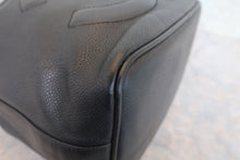 画像をギャラリービューアに読み込む, CHANEL/シャネル ココマーク巾着チェーンショルダーバッグ キャビアスキン ブラック/ゴールド金具 ショルダーバッグ 800020068
