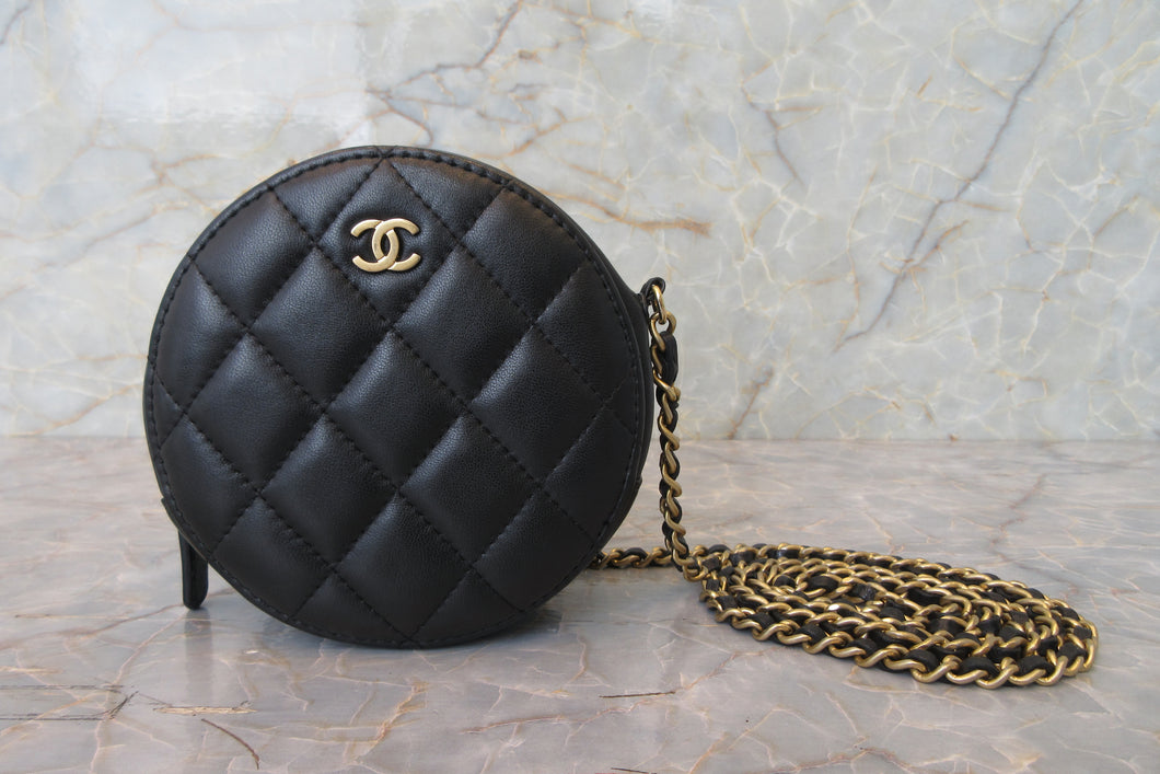 CHANEL Matelasse round chain shoulder bag Lambskin Black/Gold hadware Shoulder bag 700090130