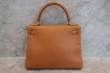 Load image into Gallery viewer, HERMES KELLY 28 Box carf leather Natural □A Engraving Hand bag 700060053

