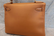 Load image into Gallery viewer, HERMES KELLY 28 Box carf leather Natural □A Engraving Hand bag 700060053
