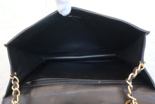 Load image into Gallery viewer, CHANEL Matelasse chain shoulder bag Lambskin Black/Gold hadware Shoulder bag 600090139
