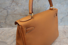 Load image into Gallery viewer, HERMES KELLY 28 Box carf leather Natural □A Engraving Hand bag 700060053
